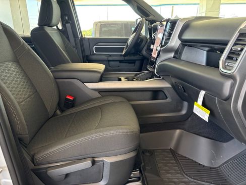 New 2026 RAM 3500 Lone Star AWD/4WD image 16