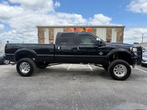 Used 2014 Ford F350 Platinum w/ FX4 Off-Road Package AWD/4WD image 2