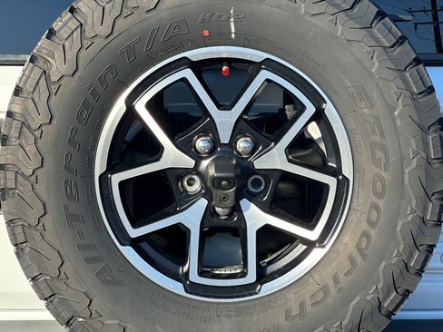 Used 2024 Jeep Wrangler Unlimited Rubicon w/ Convenience Group image 45