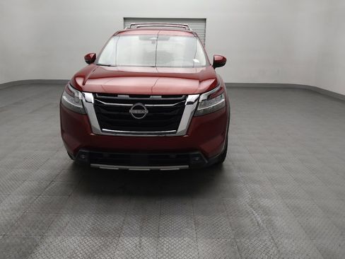 Used 2022 Nissan Pathfinder SL FWD image 15