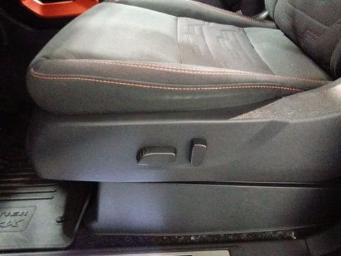 Used 2023 Nissan Frontier PRO-4X w/ Pro Convenience Package image 10