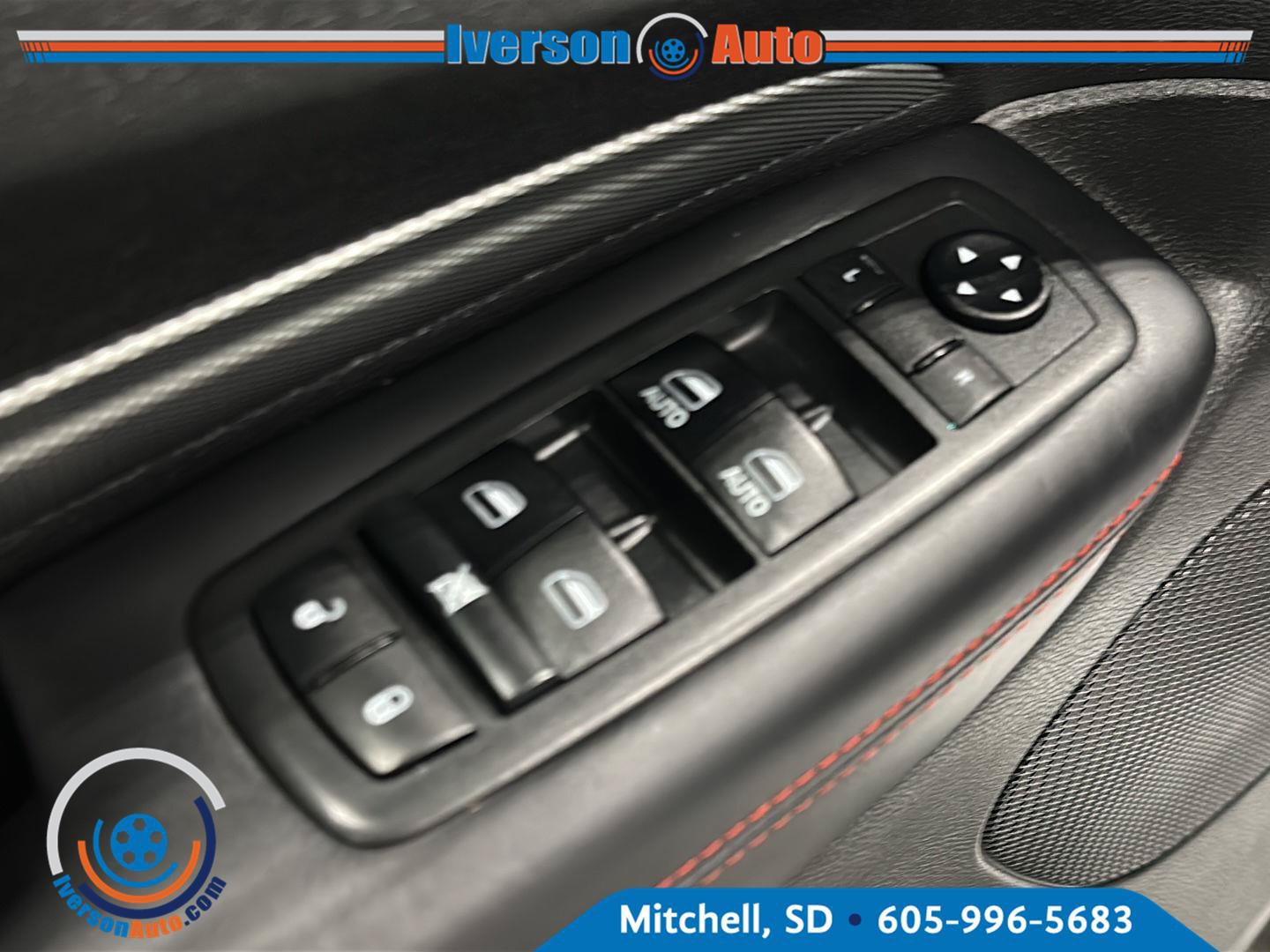 Used 2018 Dodge Durango R/T w/ Blacktop Package AWD/4WD image 14