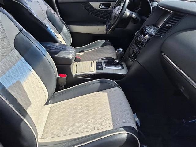 Used 2017 INFINITI QX70 2WD w/ Limited Package image 21