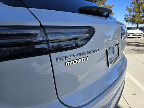 Used 2022 Buick Envision Avenir w/ Technology Package II image 5