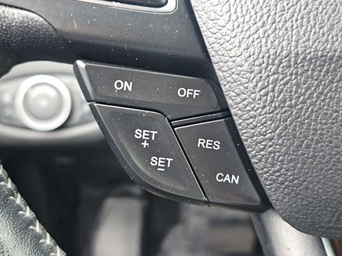 Used 2018 Ford Escape SE w/ SE Sport Appearance Package AWD/4WD image 9