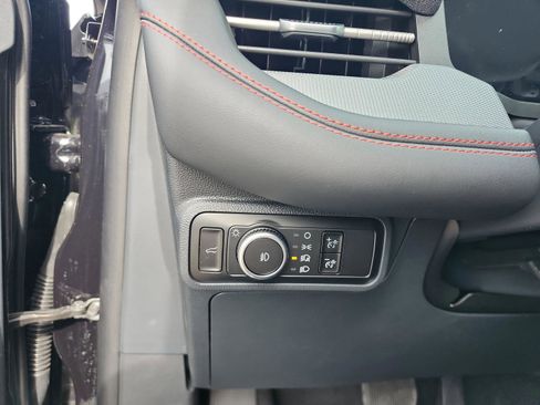 New 2026 Ford Explorer ST-Line image 12