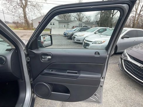 Used 2016 Jeep Patriot Sport w/ Power Value Group image 26