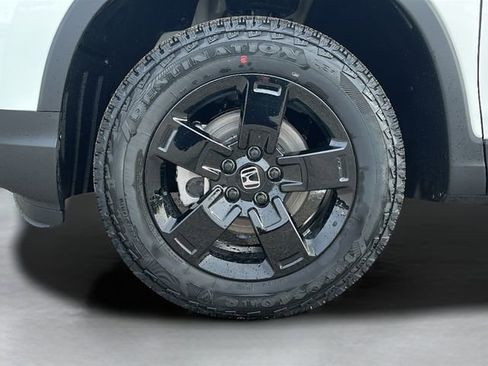 New 2026 Honda Ridgeline Black Edition image 4