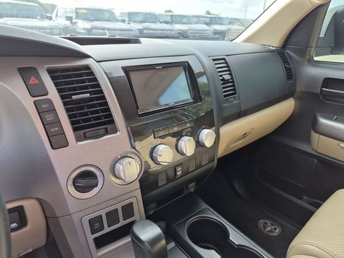 Used 2012 Toyota Tundra 4x4 CrewMax w/ SR5 Pkg image 26