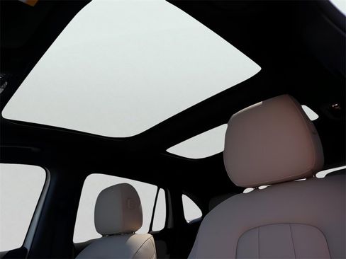 New 2026 Mercedes-Benz GLA 250 4MATIC image 43