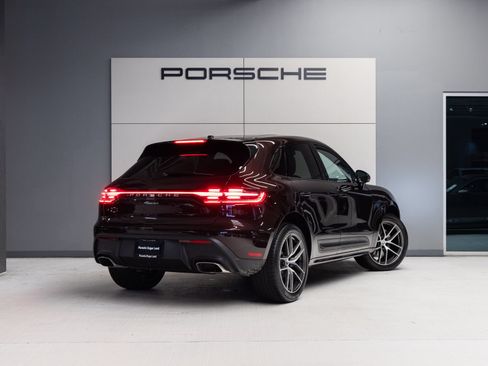 Certified 2026 Porsche Macan AWD/4WD image 7