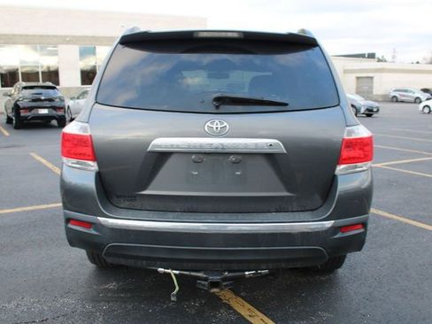 Used 2013 Toyota Highlander SE image 6