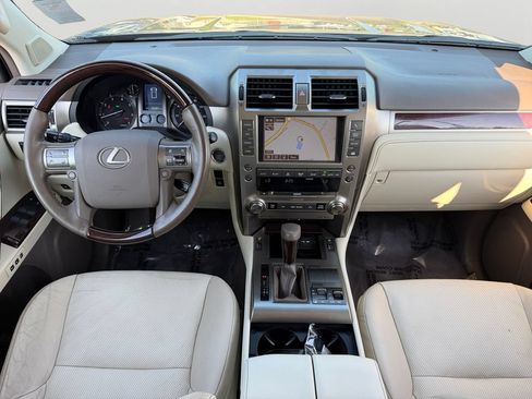 Used 2019 Lexus GX 460 Premium w/ Premium Package AWD/4WD image 13