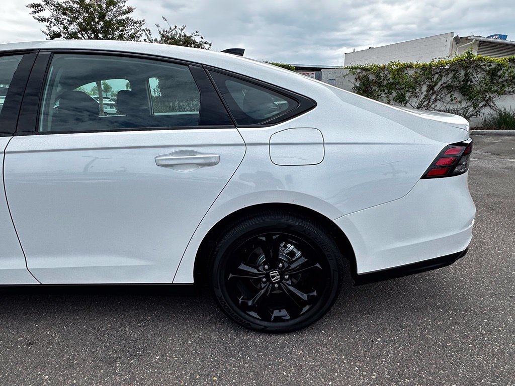 Certified 2025 Honda Accord SE image 6