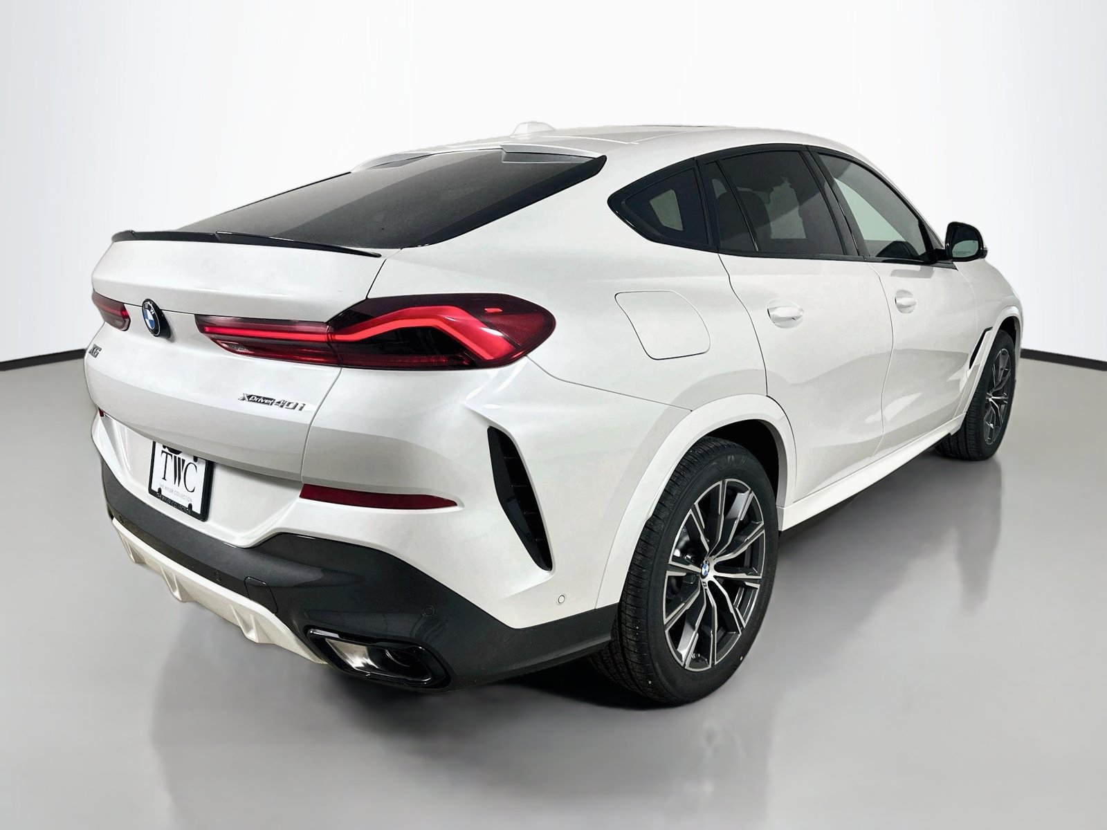 New 2027 BMW X6 xDrive40i AWD/4WD image 5