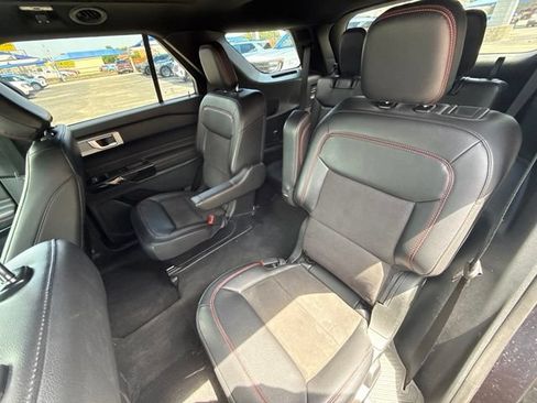 Used 2024 Ford Explorer ST-Line w/ Class IV Trailer Tow Package AWD/4WD image 13