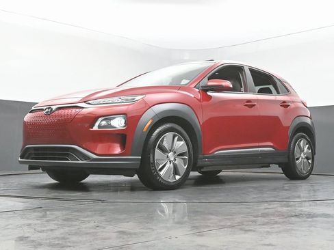 Used 2021 Hyundai Kona Limited w/ Cargo Package image 55