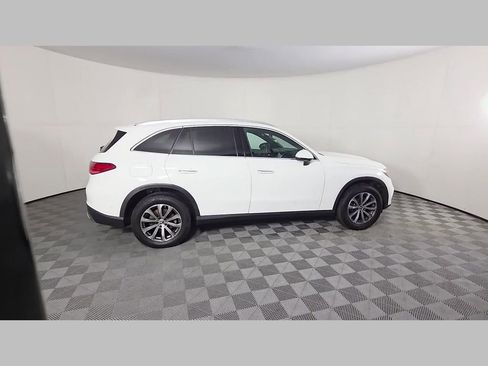 Used 2024 Mercedes-Benz GLC 300 image 36