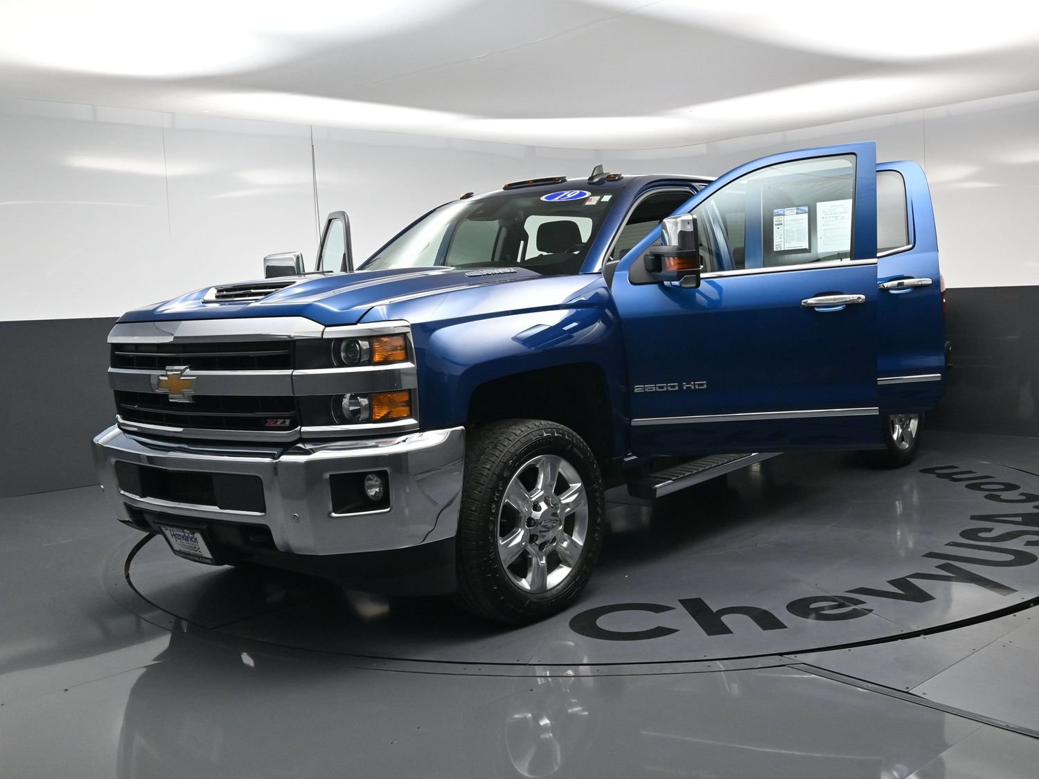Used 2019 Chevrolet Silverado 2500 LTZ w/ Duramax Plus Package AWD/4WD image 23
