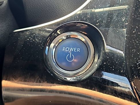 Used 2016 Toyota Prius Four Touring w/ Premium Convenience Package FWD image 23