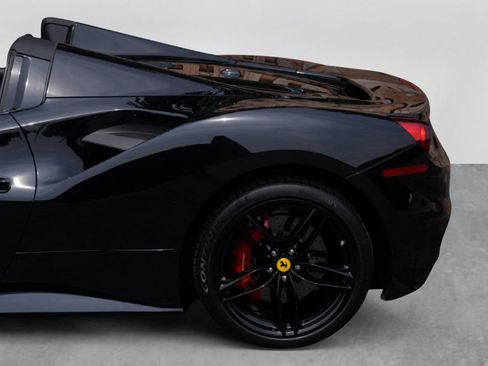 Used 2019 Ferrari 488 Spider RWD image 50