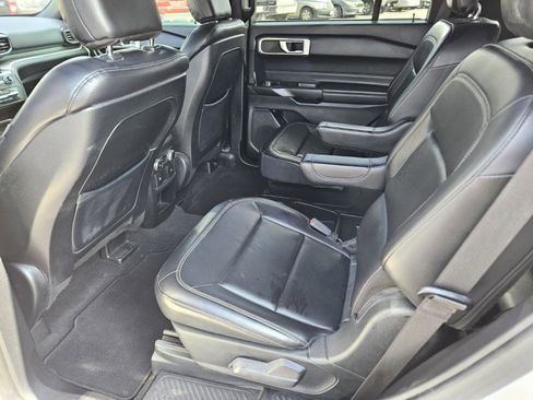 Used 2020 Ford Explorer XLT w/ Equipment Group 202A image 17