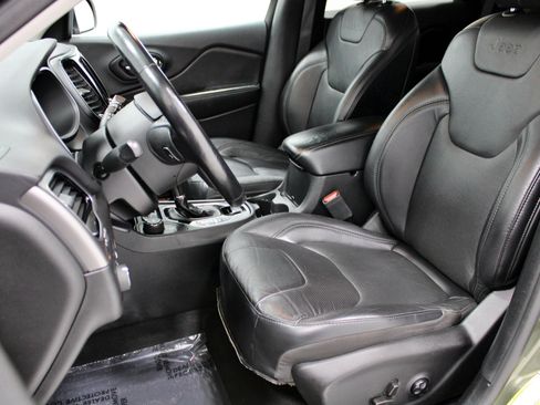 Used 2021 Jeep Cherokee Limited AWD/4WD image 6