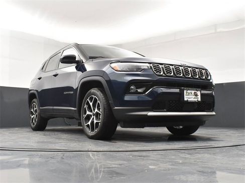 New 2026 Jeep Compass Limited image 19