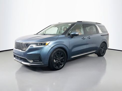 Used 2023 Kia Carnival SX Prestige image 4