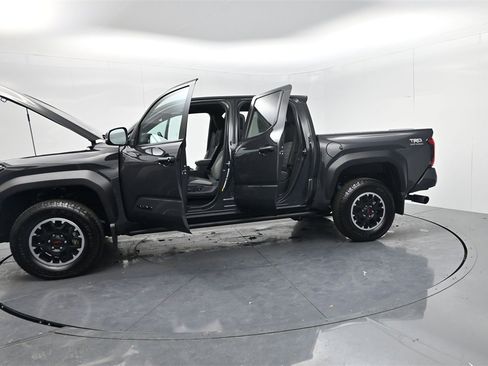 Used 2025 Toyota Tacoma TRD Off-Road w/ TRD Off Road Upgrade Package image 60