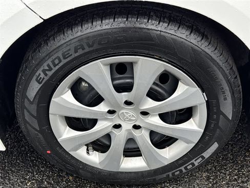 Used 2023 Toyota Corolla LE FWD image 29