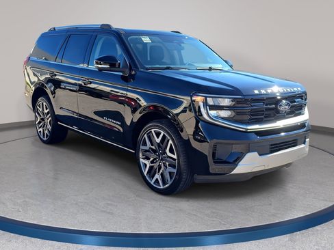 New 2026 Ford Expedition Platinum w/ Platinum Ultimate Package AWD/4WD image 3