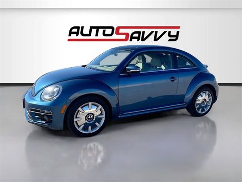 Used 2019 Volkswagen Beetle 2.0T SE w/ SE Premium Package image 3