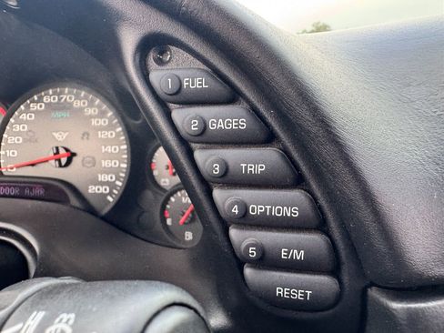 Used 2001 Chevrolet Corvette Convertible w/ Preferred Equipment Group2 image 24