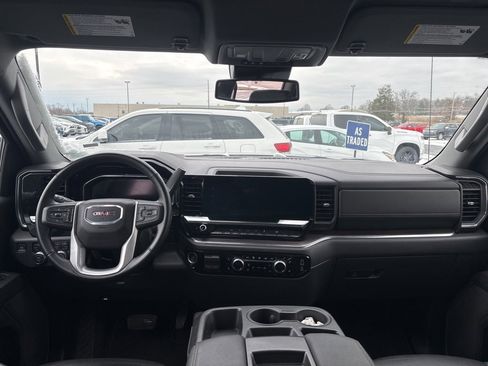 Used 2025 GMC Sierra 1500 SLT image 5