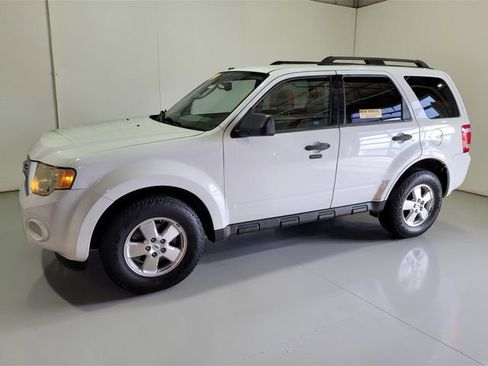 Used 2011 Ford Escape XLT image 11