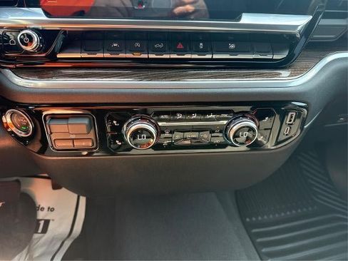 New 2026 GMC Sierra 1500 Elevation AWD/4WD image 15