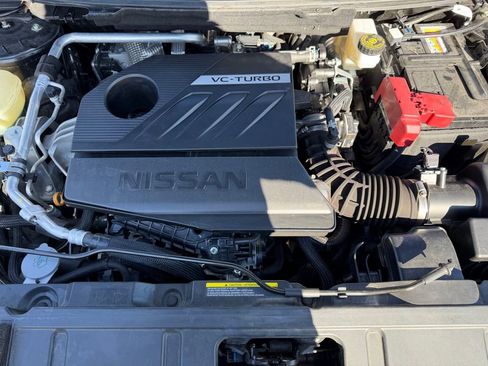 Used 2024 Nissan Rogue SV image 31