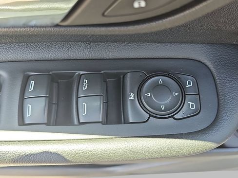 Certified 2023 GMC Terrain SLE w/ Driver Convenience Package AWD/4WD image 34
