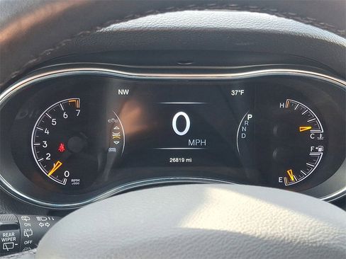 Used 2022 Jeep Grand Cherokee Limited image 22