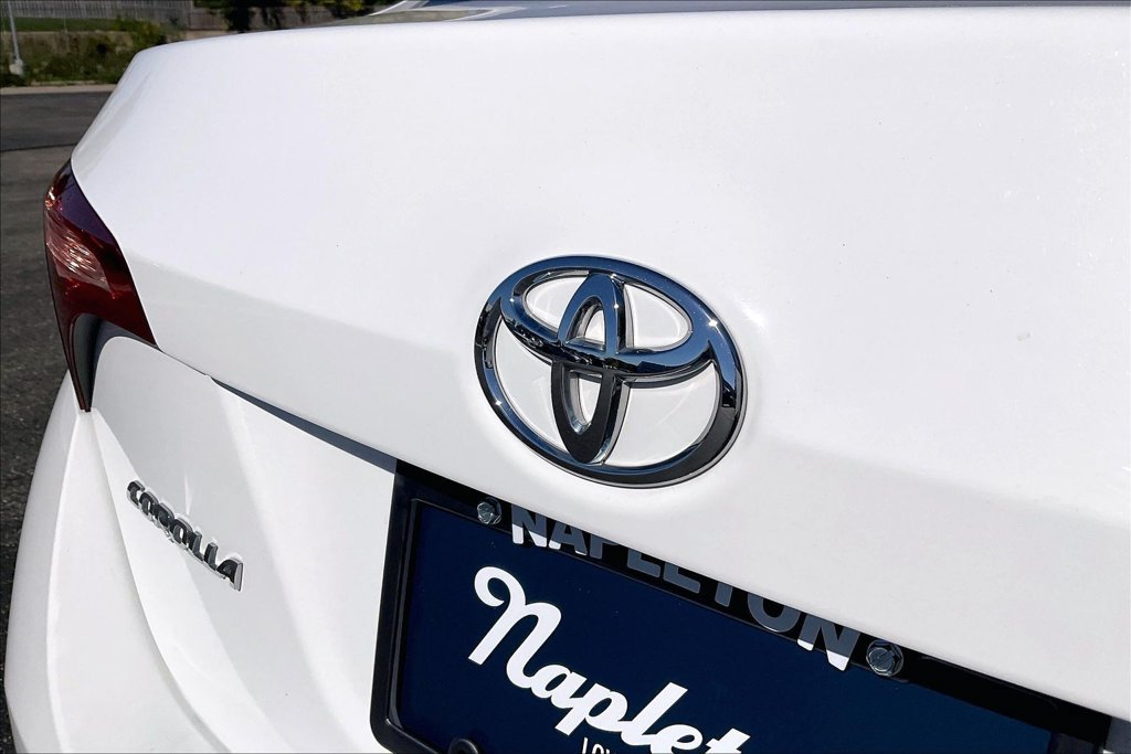 Used 2018 Toyota Corolla LE FWD image 8