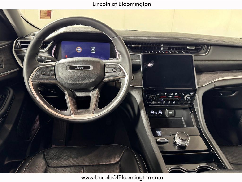 Used 2023 Jeep Grand Cherokee Limited w/ Luxury Tech Group II AWD/4WD image 17