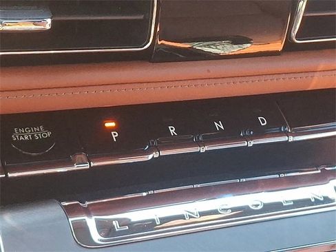 Used 2025 Lincoln Aviator Reserve w/ Jet Appearance Package image 15