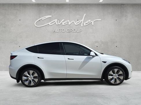Used 2023 Tesla Model Y Long Range AWD/4WD image 17