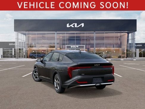 New 2026 Kia K4 LXS image 4