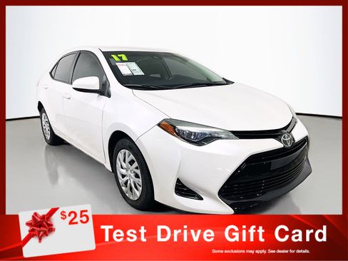 Used 2017 Toyota Corolla LE image 1