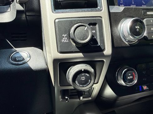 Used 2020 Ford F150 Lariat w/ Equipment Group 502A Luxury AWD/4WD image 31