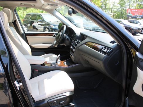 Used 2016 BMW X3 xDrive28i AWD/4WD image 31