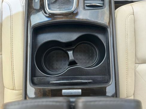 Used 2014 Lincoln MKS AWD w/ Equipment Group 101A image 40