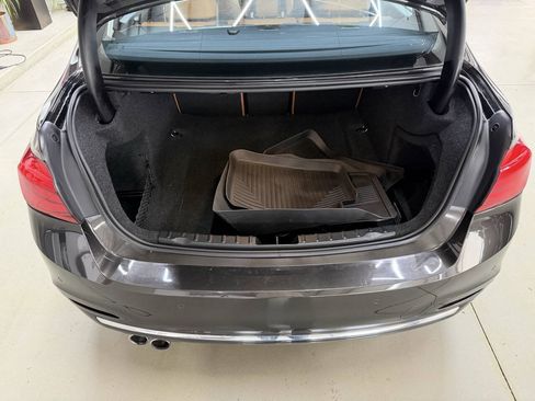 Used 2018 BMW 330i xDrive Sedan AWD/4WD image 9